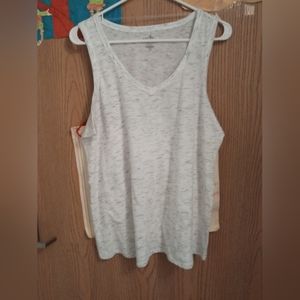 NEW never worn  just be v neck space dye white Grey tank top 1x. A-46